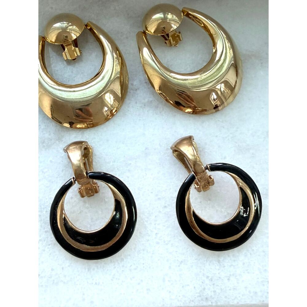 Vintage 1980s Doorknocker Clip-On Earrings Gold Tone Black Enamel Bold Crescentt